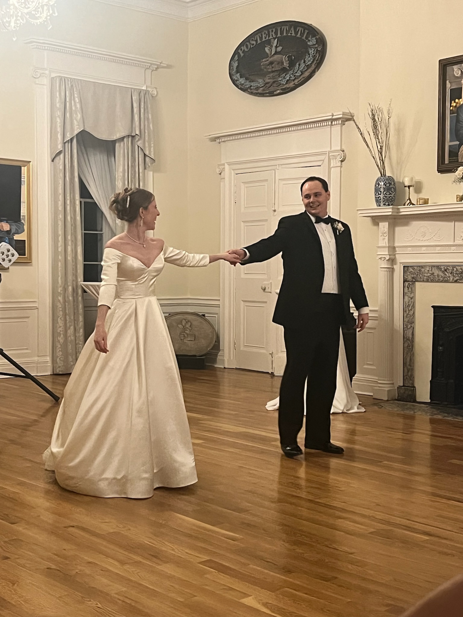 Will and Ellen dancing